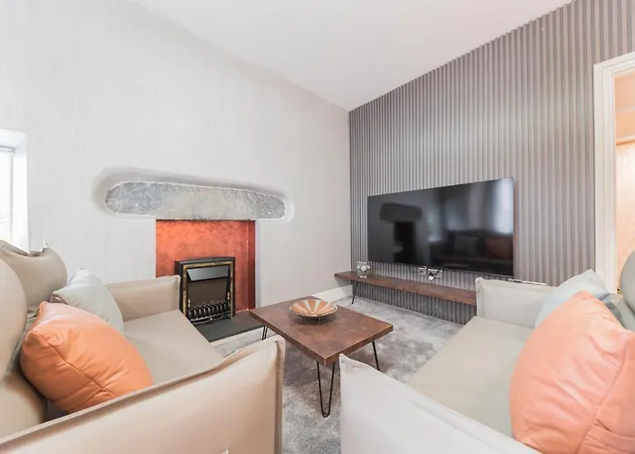 The Old Stamp House Retreat- Three En-suite Bedrooms Village Location * 安布尔塞德