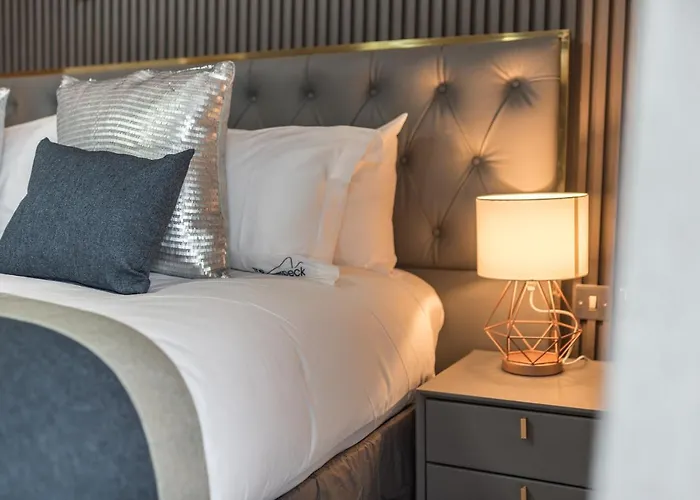 The Old Stamp House Retreat- Three En-suite Bedrooms Village Location 安布尔塞德