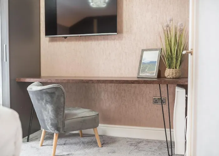 The Old Stamp House Retreat- Three En-suite Bedrooms Village Location 安布尔塞德