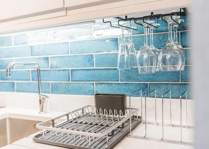 The Old Stamp House Retreat- Three En-suite Bedrooms Village Location