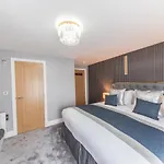 Appartement The Old Stamp House Retreat- Three En-suite Bedrooms Village Location *