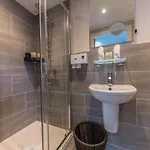 The Old Stamp House Retreat- Three En-suite Bedrooms Village Location *