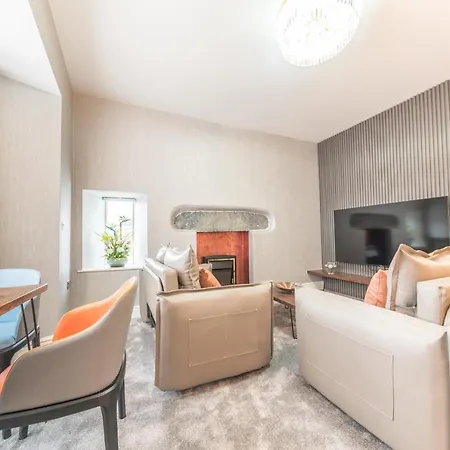 The Old Stamp House Retreat - Three En-Suite Bedrooms With Parking * Ambleside