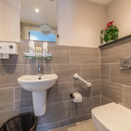 Apartamento The Old Stamp House Retreat - Three En-Suite Bedrooms With Parking