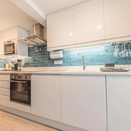 Appartement The Old Stamp House Retreat- Three En-suite Bedrooms Village Location *