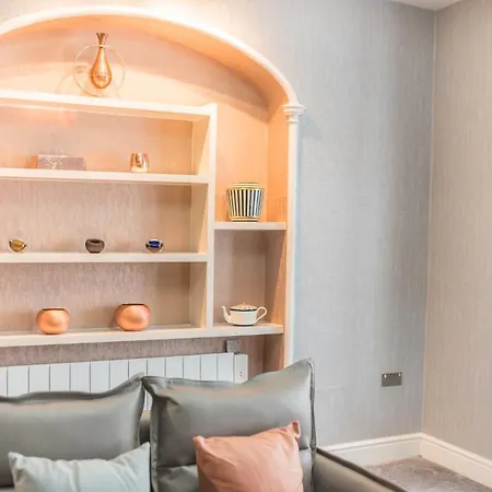 The Old Stamp House Apartment- Three En-suite Bedrooms Village Location Apartment Ambleside