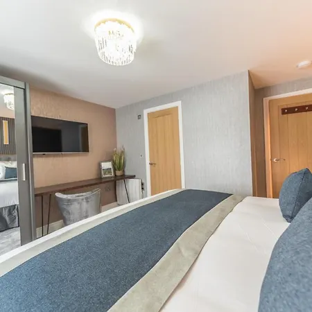 Apartment The Old Stamp House Apartment- Three En-suite Bedrooms Village Location Ambleside