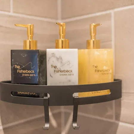 The Old Stamp House Retreat- Three En-suite Bedrooms Village Location