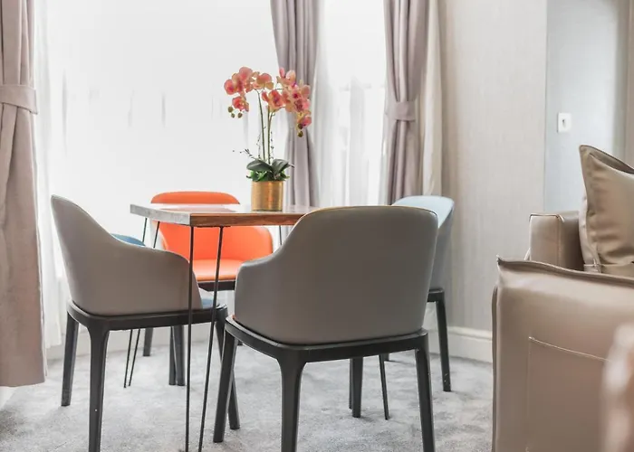 Apartment The Old Stamp House Retreat- Three En-suite Bedrooms Village Location Ambleside