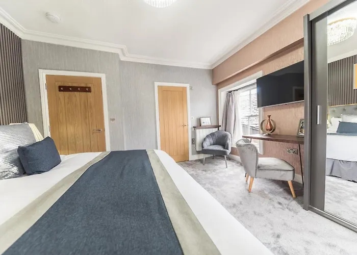 The Old Stamp House Retreat- Three En-suite Bedrooms Village Location * Ambleside